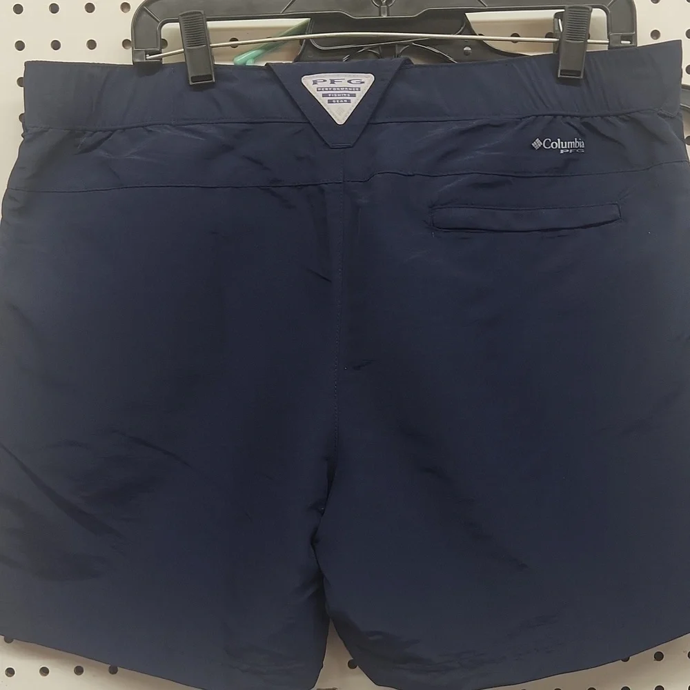 Columbia PFG Womens Shorts Size 12 Navy EUC 6 Inch Inseam - Picture 3 of 6